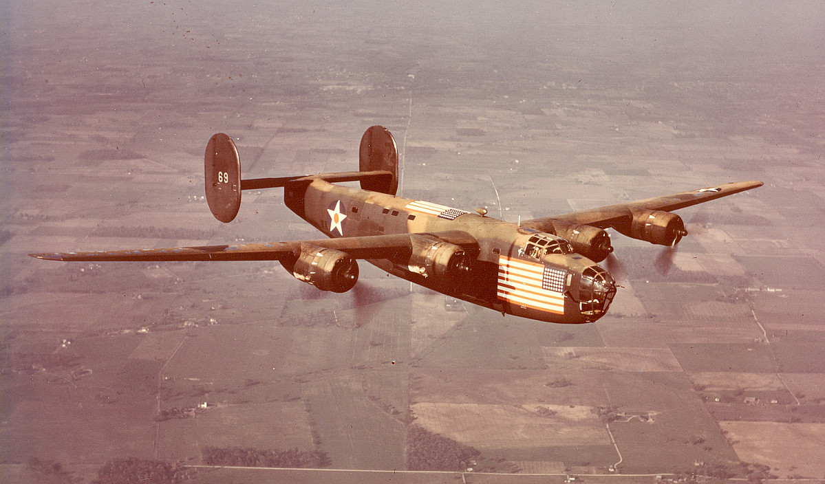 Б 24 отзывы. B-24 Liberator. Б-24 бомбардировщик. Consolidated b-24 Liberator. B-24 Liberator al 523.