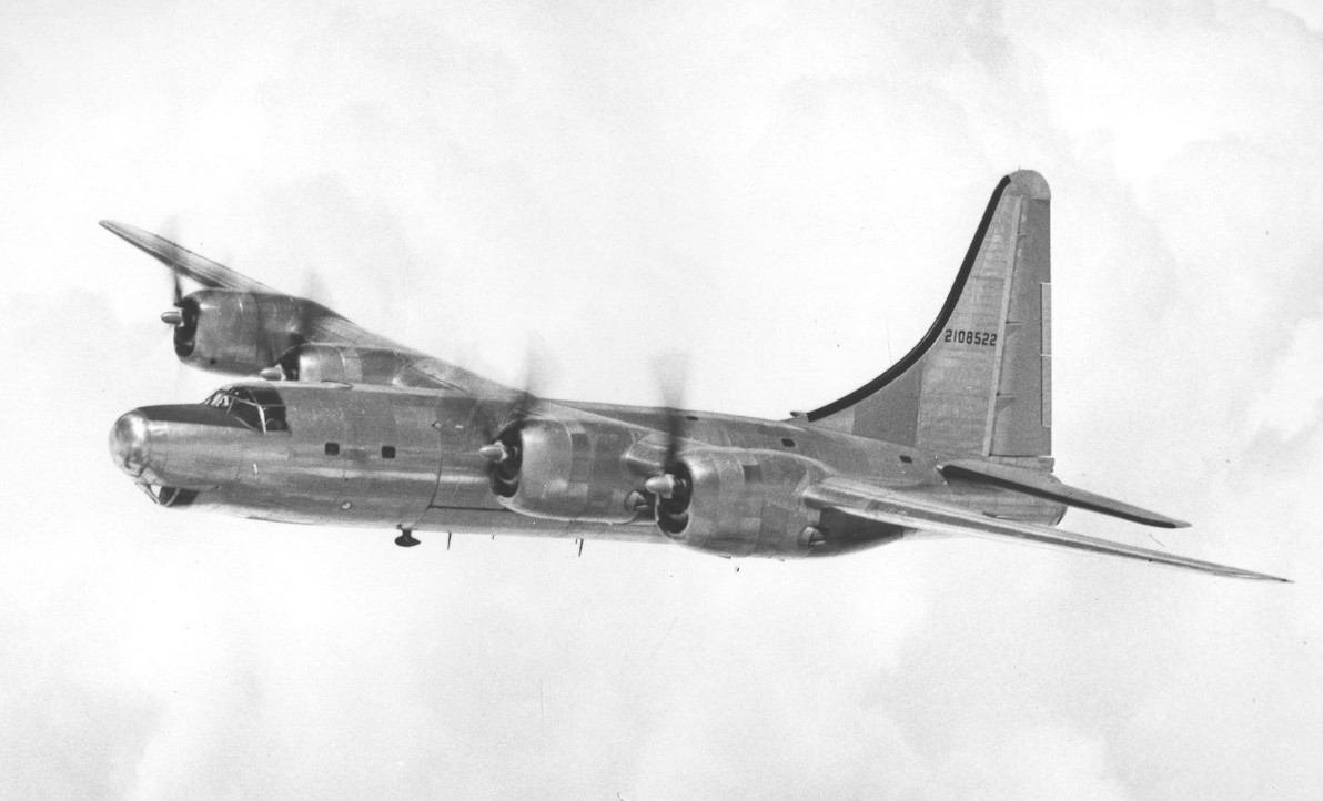 Б 32 бита. B-32 Dominator. Consolidated b-32 Dominator. Б-32 бомбардировщик. B-32 "Dominator", бомбардировщик фирмы Consolidated.